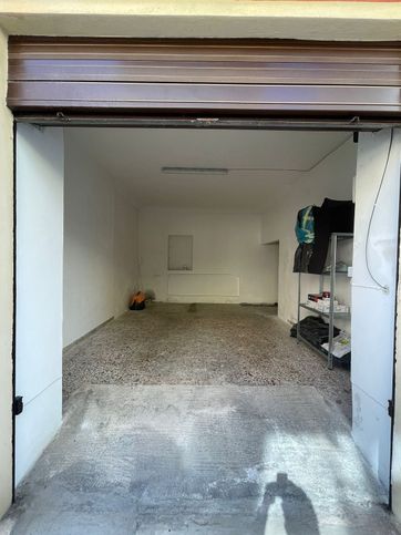 Box/posto auto in residenziale in Via Fratelli Belleo