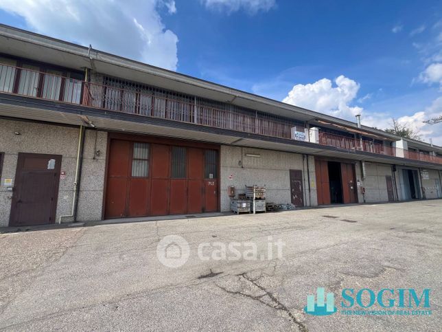 Capannone in commerciale in Via Risorgimento 212