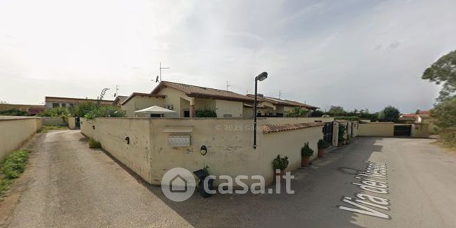 Casa indipendente in residenziale in Via dei Nespoli 4