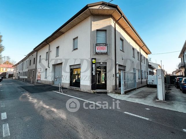 Ufficio in commerciale in Via Cardinal Ferrari