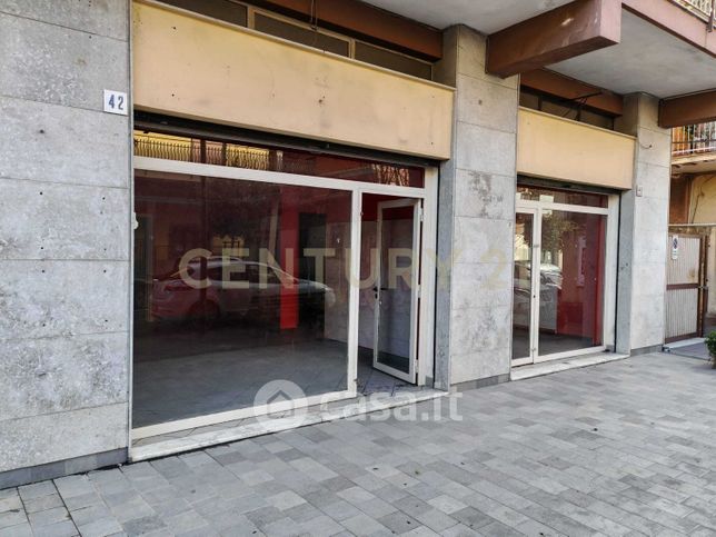 Negozio/locale commerciale in commerciale in Via Guglielmo Marconi 40