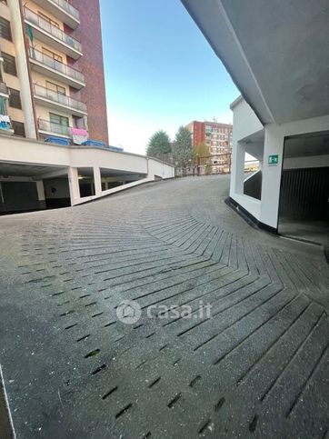 Box/posto auto in residenziale in Corso Roma 10