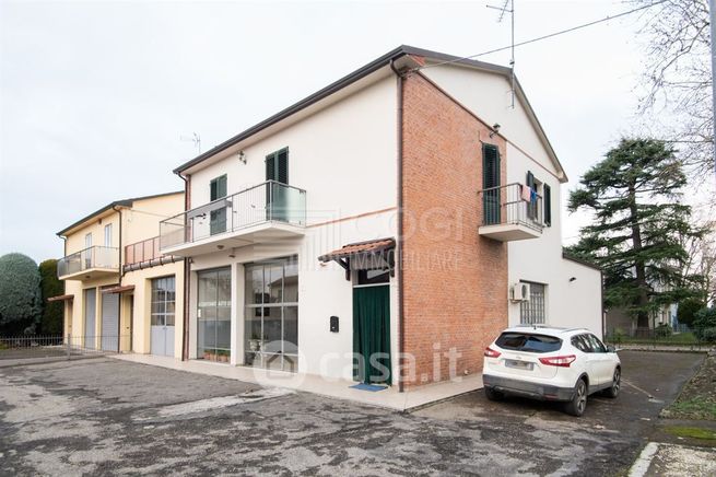 Casa bi/trifamiliare in residenziale in Via Marughetta