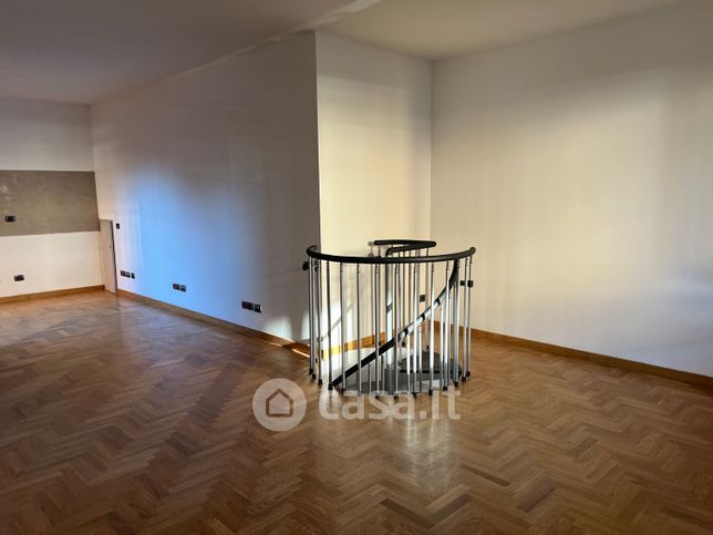 Appartamento in residenziale in Via Messina