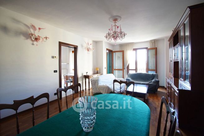 Appartamento in residenziale in Via Ca’ Rossa 10