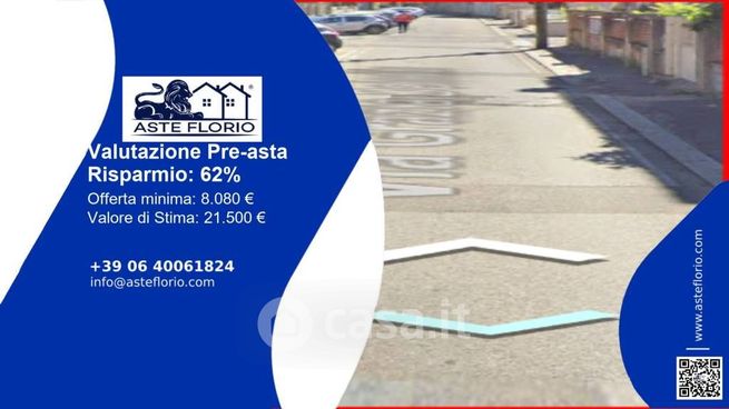 Box/posto auto in residenziale in Via Grazia Deledda