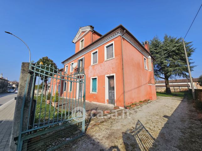 Casa indipendente in residenziale in Via G. Marconi 72
