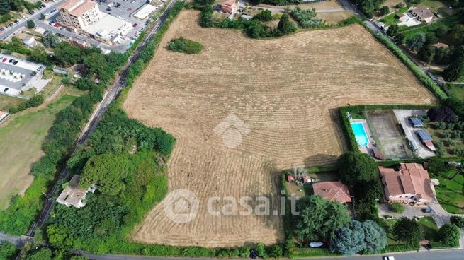 Terreno edificabile in residenziale in Via Cardinal Pietro Parente 1