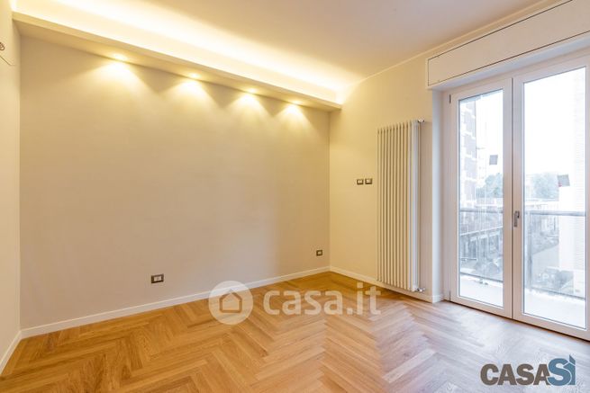 Appartamento in residenziale in Via Negroli 13