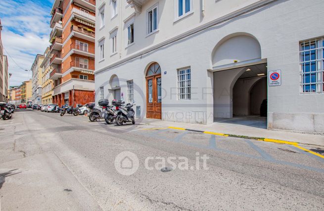 Box/posto auto in residenziale in Via Giuseppe Lorenzo Gatteri 38