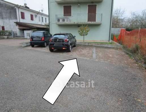 Box/posto auto in residenziale in Via Gentileschi