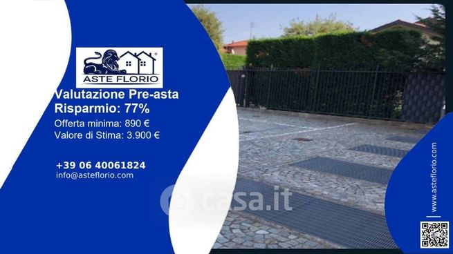 Box/posto auto in residenziale in Via Maria Montessori 42