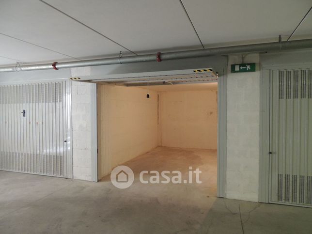 Box/posto auto in residenziale in Via Martiri della Libertà