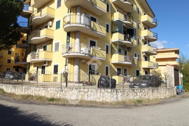 Appartamento in residenziale in Via Catania 5