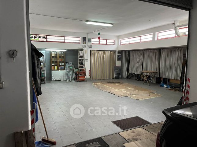 Garage/posto auto in residenziale in Via Salvo D'Acquisto 4