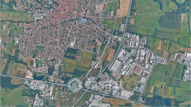 Box/posto auto in residenziale in Via Giuseppe Verdi