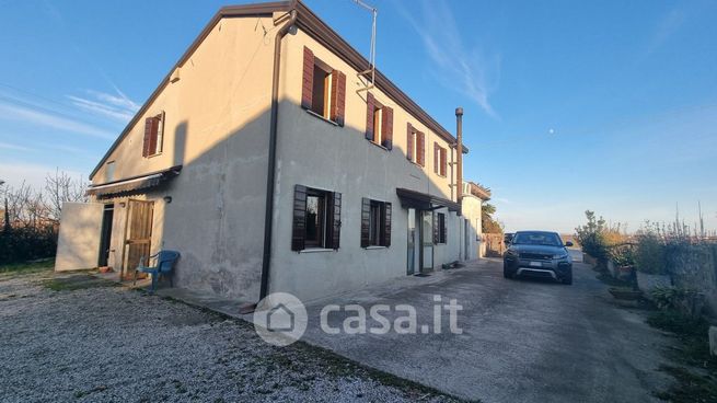 Casa indipendente in residenziale in Via Termini