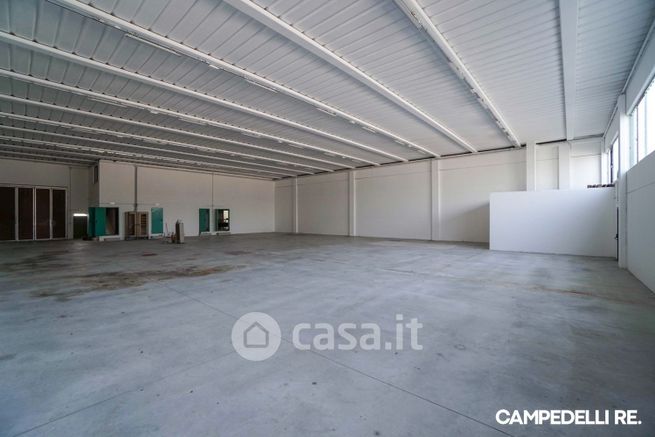 Capannone in commerciale in A4 Torino - Trieste