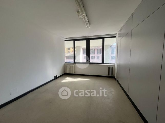 Ufficio in commerciale in Via Tommaso dal Molin
