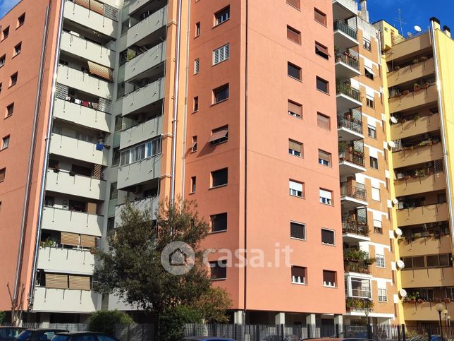 Appartamento in residenziale in Via Emilio Lagostina 7