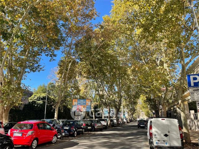 Ufficio in commerciale in Via Casilina