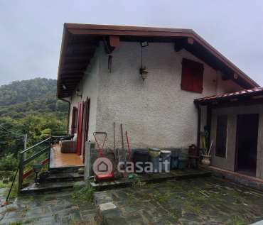 Casa indipendente in residenziale in Via Vararo 12