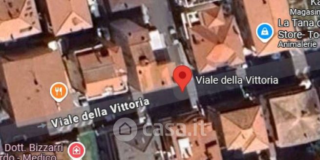 Box/posto auto in residenziale in Viale della Vittoria
