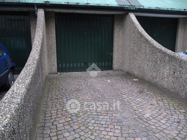 Garage/posto auto in residenziale in Via Ottava Strada 47