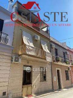 Casa indipendente in residenziale in 