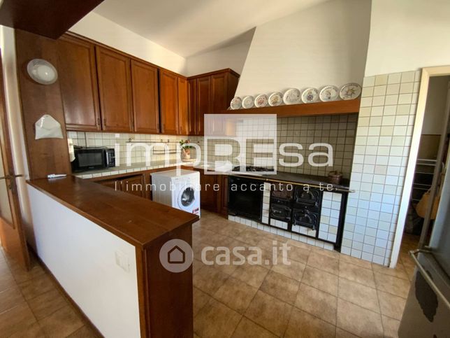 Casa indipendente in residenziale in Via Altino
