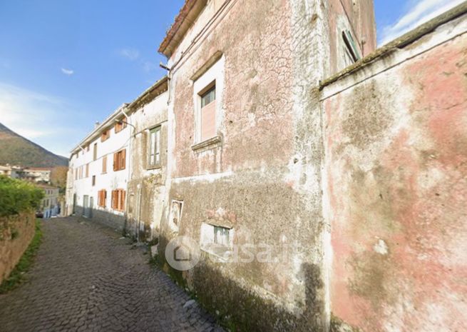 Appartamento in residenziale in Via Ido Longo