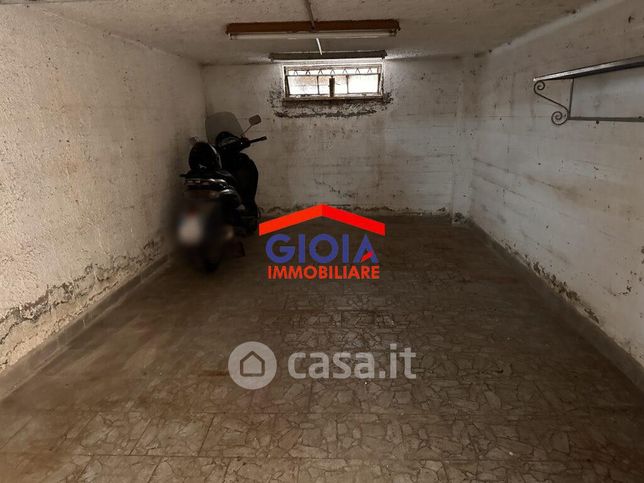 Box/posto auto in residenziale in Viale Europa