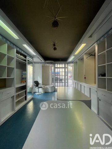 Ufficio in commerciale in Via Vittorio Veneto