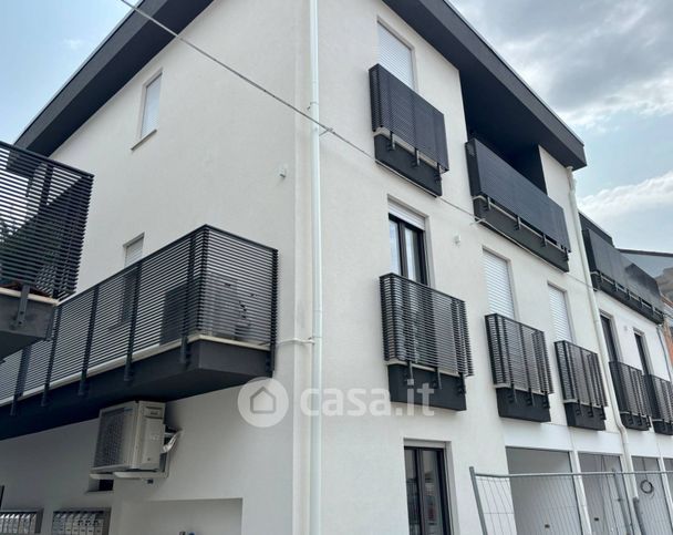 Appartamento in residenziale in Via Asiago