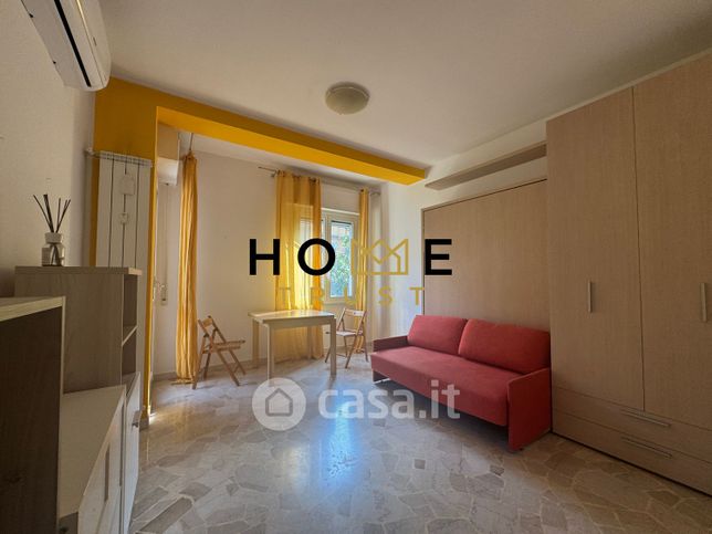 Appartamento in residenziale in Via Venosa 3