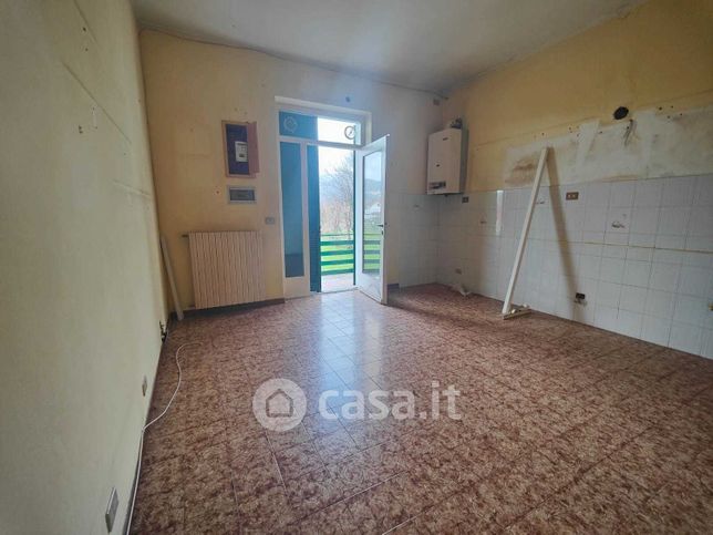 Casa bi/trifamiliare in residenziale in Strada Statale 1 247