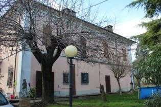 Casa indipendente in residenziale in Via Lizzano 609