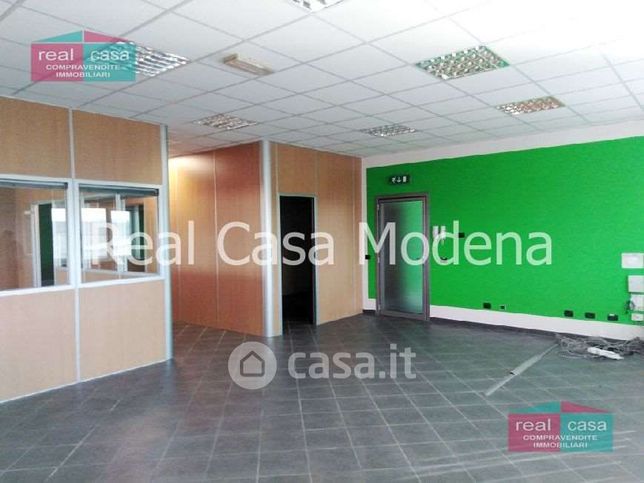 Ufficio in commerciale in