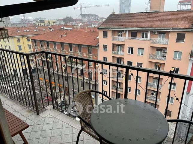 Appartamento in residenziale in Via Lazzaro Papi 18