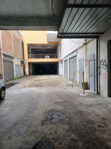 Garage/posto auto in residenziale in Corso Europa 125