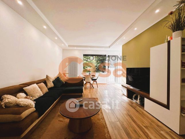 Appartamento in residenziale in Via Stradella
