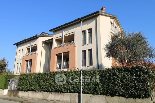 Appartamento in residenziale in Viale Vittoria 7