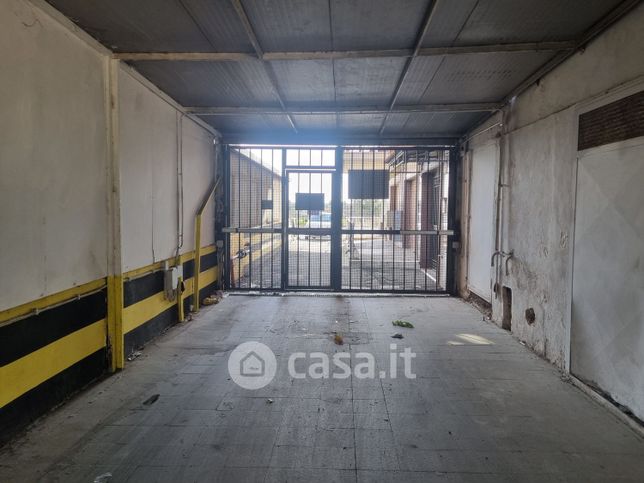 Box/posto auto in residenziale in Via di Casal del Marmo