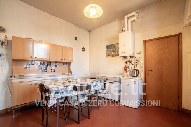 Appartamento in residenziale in Via Scuole di Giardino 11