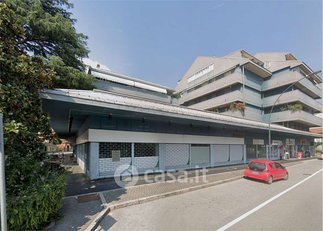 Box/posto auto in residenziale in Via Fiume 14