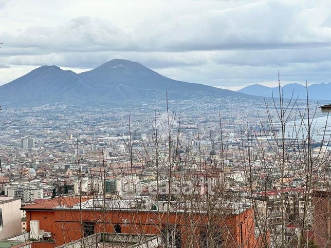 Appartamento in residenziale in Via Domenico Fontana 81