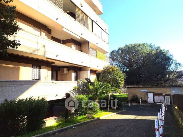 Appartamento in residenziale in Via Mario Carotenuto