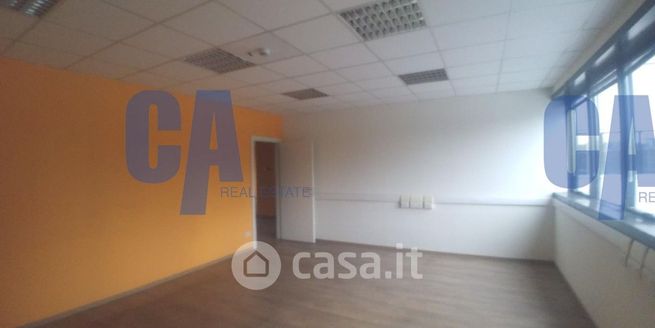 Ufficio in commerciale in Via Giuseppe Rovani
