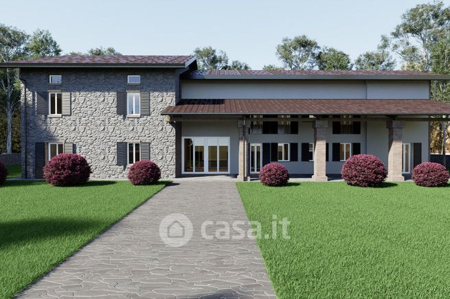Casa bi/trifamiliare in residenziale in 