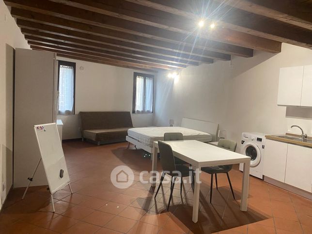 Appartamento in residenziale in Via Altinate